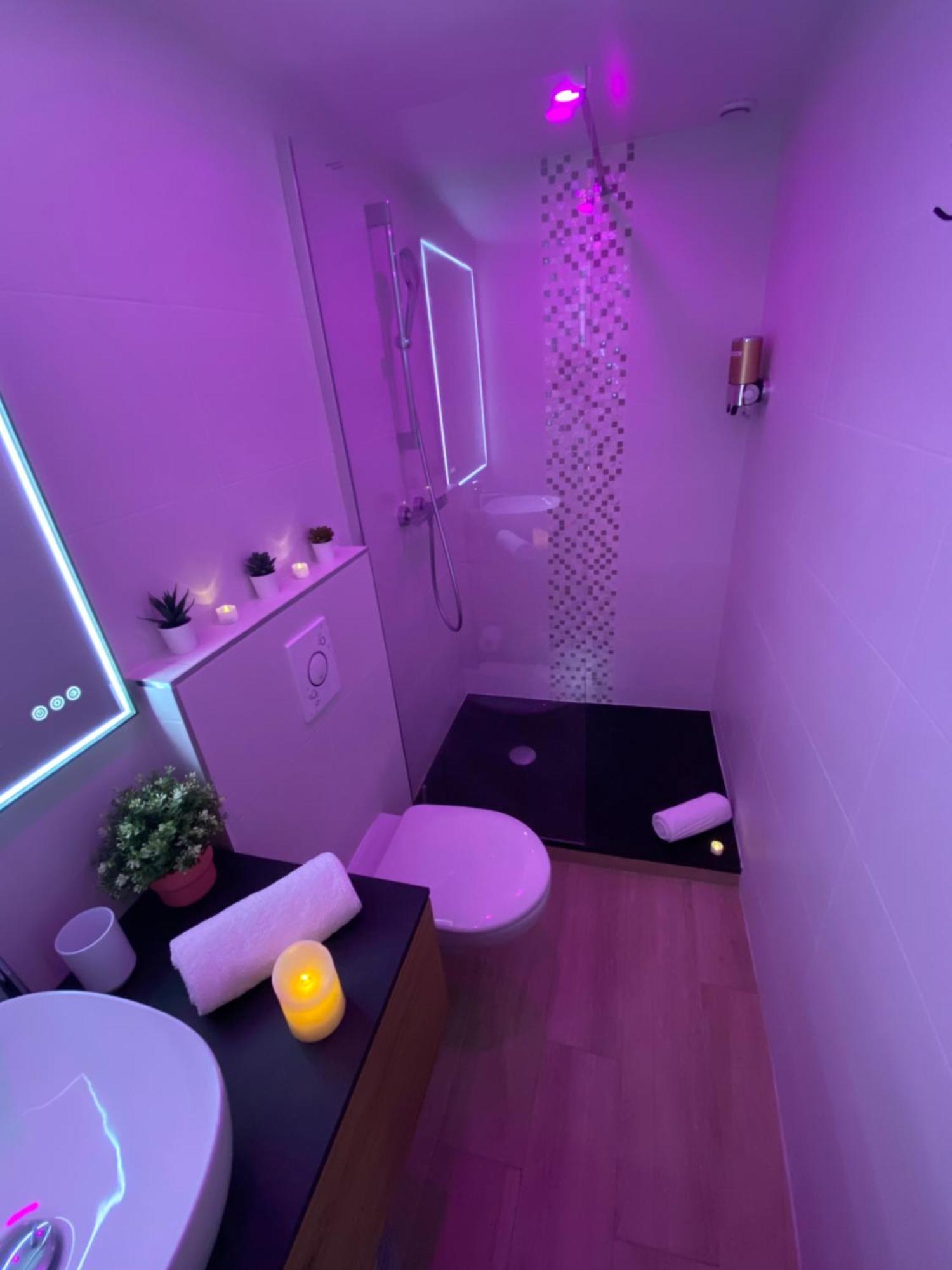 L'Escale Balneo'Romantique - Loveroom - Jacuzzi & Petit Dejeuner Villiers-sur-Marne Exterior foto